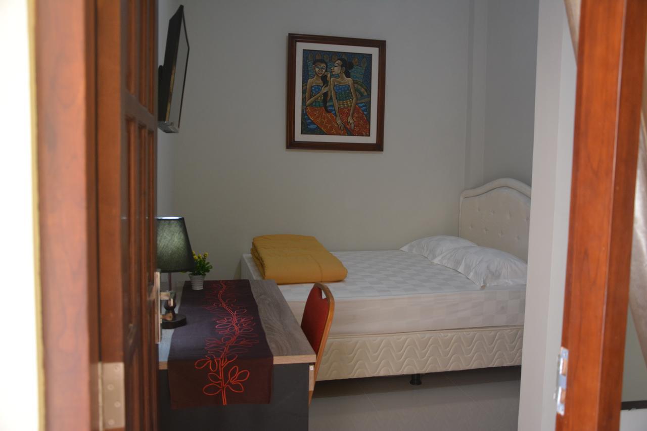 Puri Sagopi Guest House Maguwo Bagian luar foto