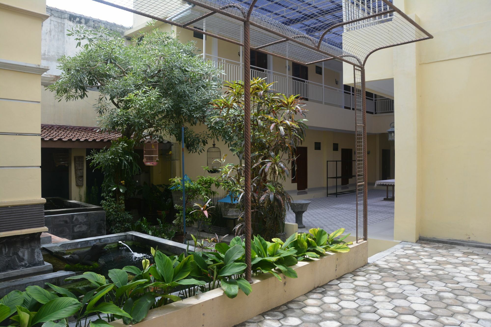 Puri Sagopi Guest House Maguwo Bagian luar foto